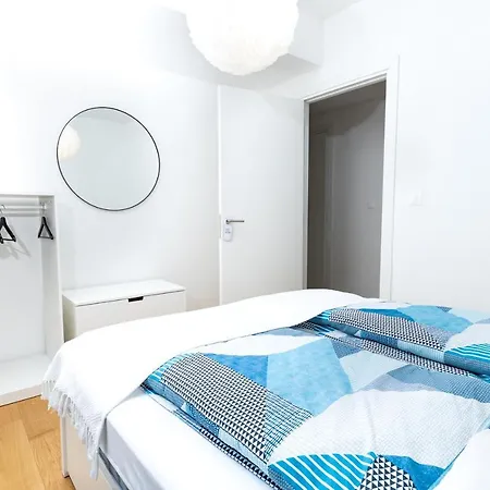 Pia Apartment *